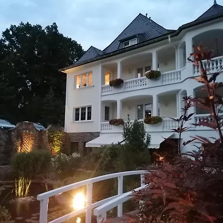 Weisser Hirsch Gasthuis *